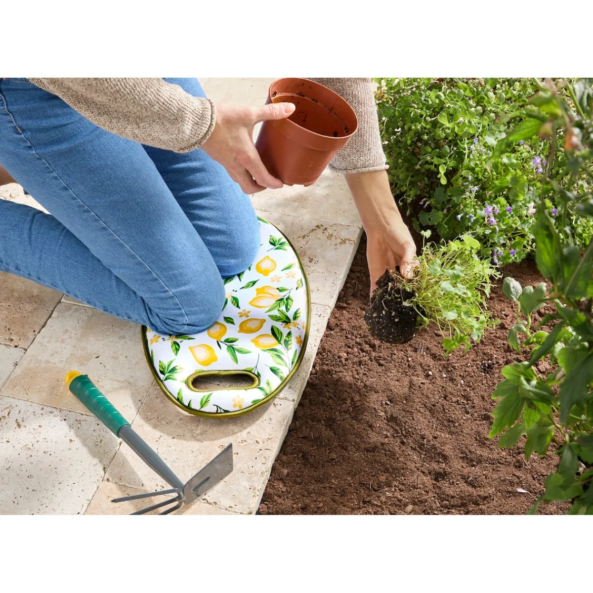 Die moderne Hausfrau Kniekissen „Zitrone“