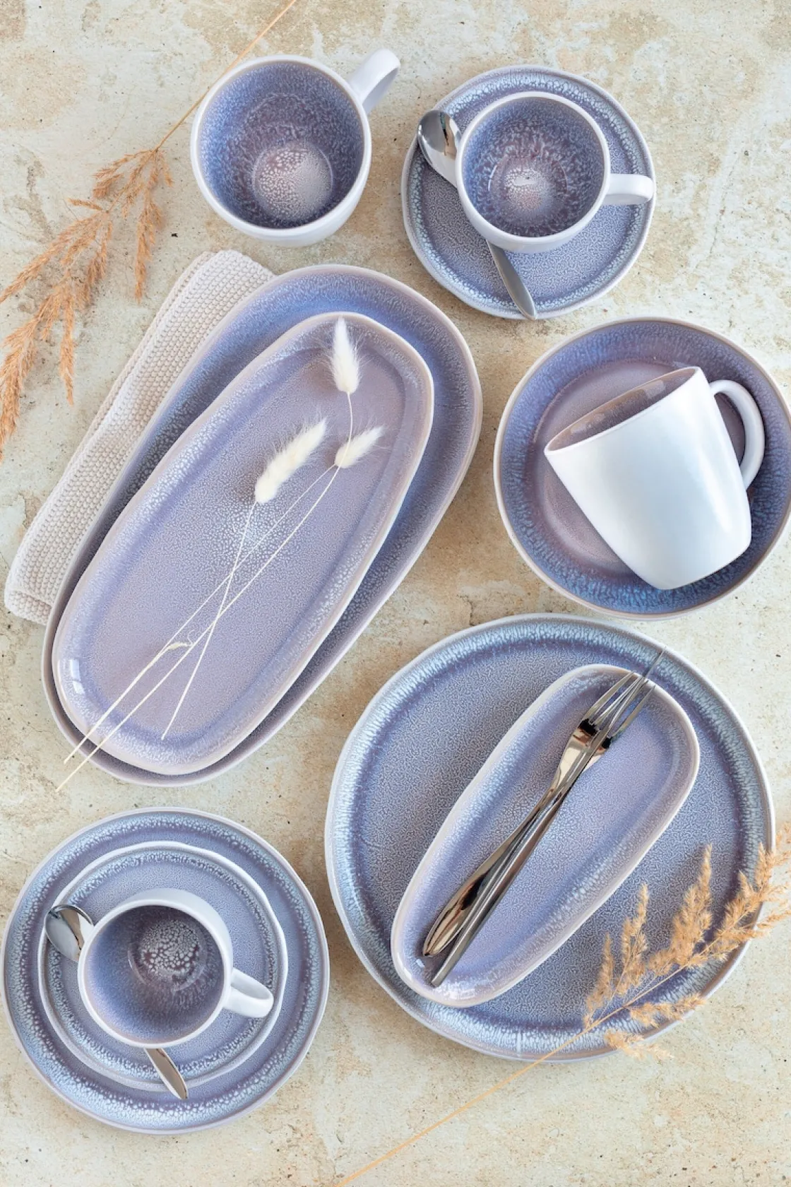 Geschirrsets|Die moderne Hausfrau Kombiservice, Steinzeug Elea Flieder