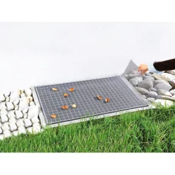 Die moderne Hausfrau Lichtschachtabdeckung