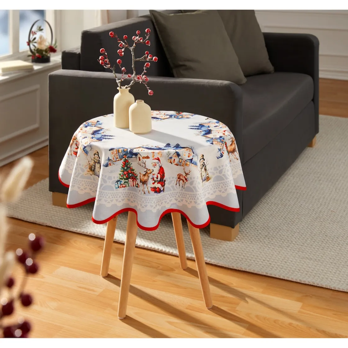Weihnachtsdekoration·Weihnachtstischdecken|Tischdecken & -Läufer·Tischdecken|Die moderne Hausfrau Mitteldecke „Weihnachtsdorf“, Ø 85 cm