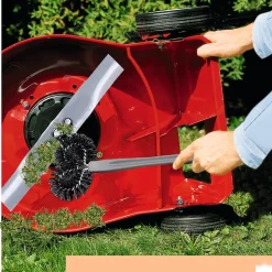 Geniale Gartenhelfer|Die moderne Hausfrau Rasenmäherbürste