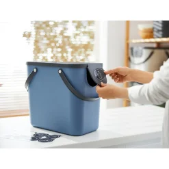 Die moderne Hausfrau Recycling Müllsystem 