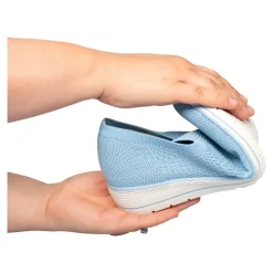 Slipper & Mokassins|Die moderne Hausfrau Slipper mit Keilabsatz „Federleicht“ blau