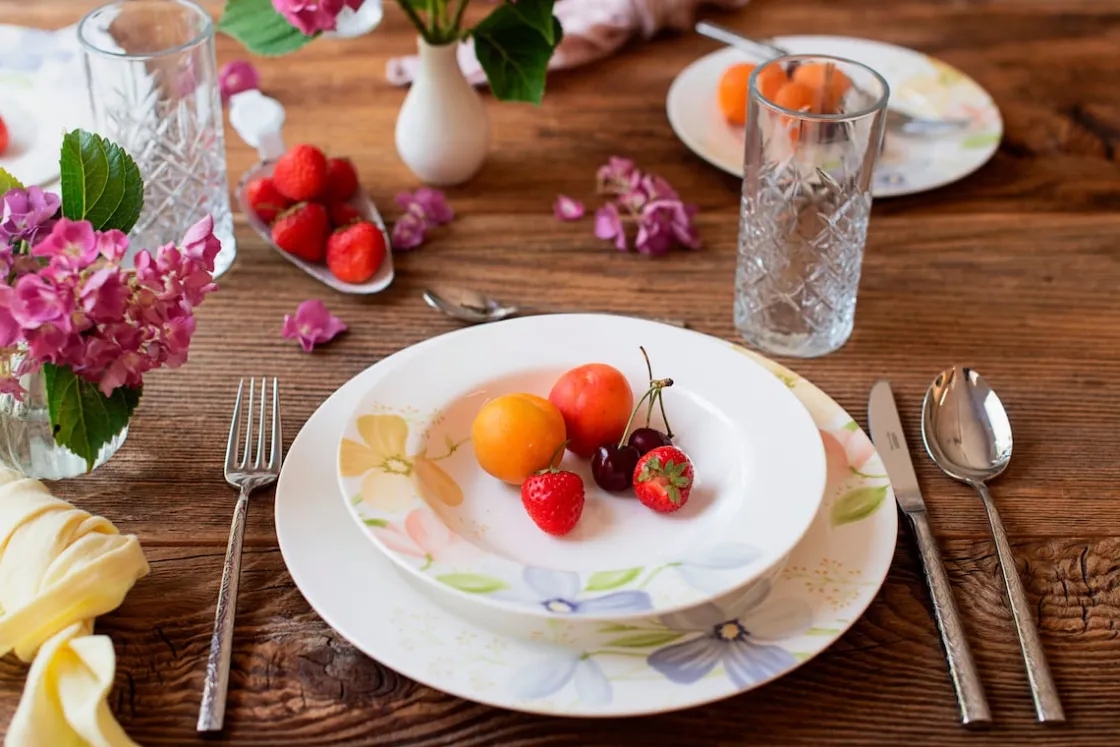 Geschirrsets|Die moderne Hausfrau Tellerset, Porzellan Zibal