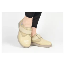 Pantoletten|Clogs & Pantoletten|Die moderne Hausfrau Verbandschuh Zürich sand