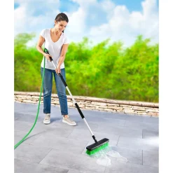 Die moderne Hausfrau ﻿Waschbesen