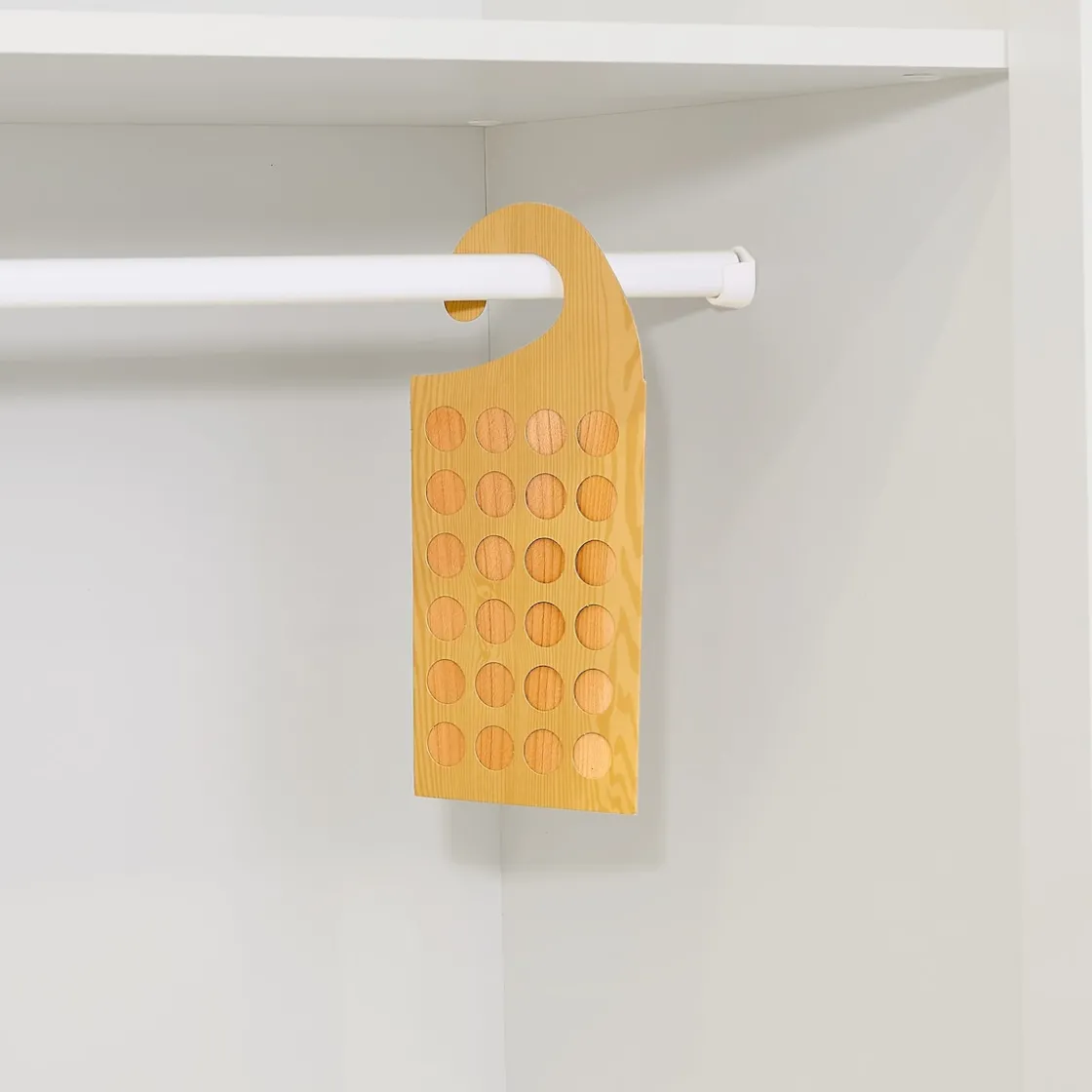 Luftreiniger|Die moderne Hausfrau Zedernholz-Hänger, 3 Stück